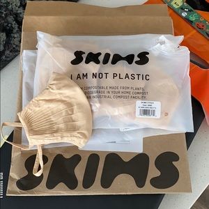 SKIMS NEVER WORN SAND FACE MASK